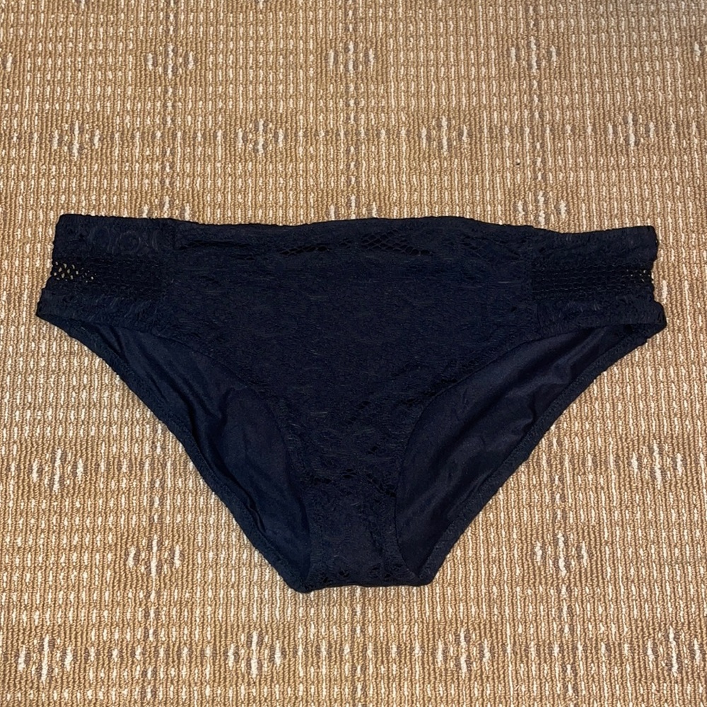 Becca Rebecca Virtue Plus Size Netting Bikini Bottoms in Black SZ 2X 20/22 NWOT